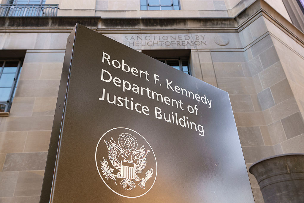 DOJ Moves to Remove 2 Minnesota Judges From Immigration Cases
