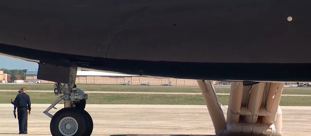 Emergency Slide Deploys on Trump’s Air Force One at Joint Base Andrews
