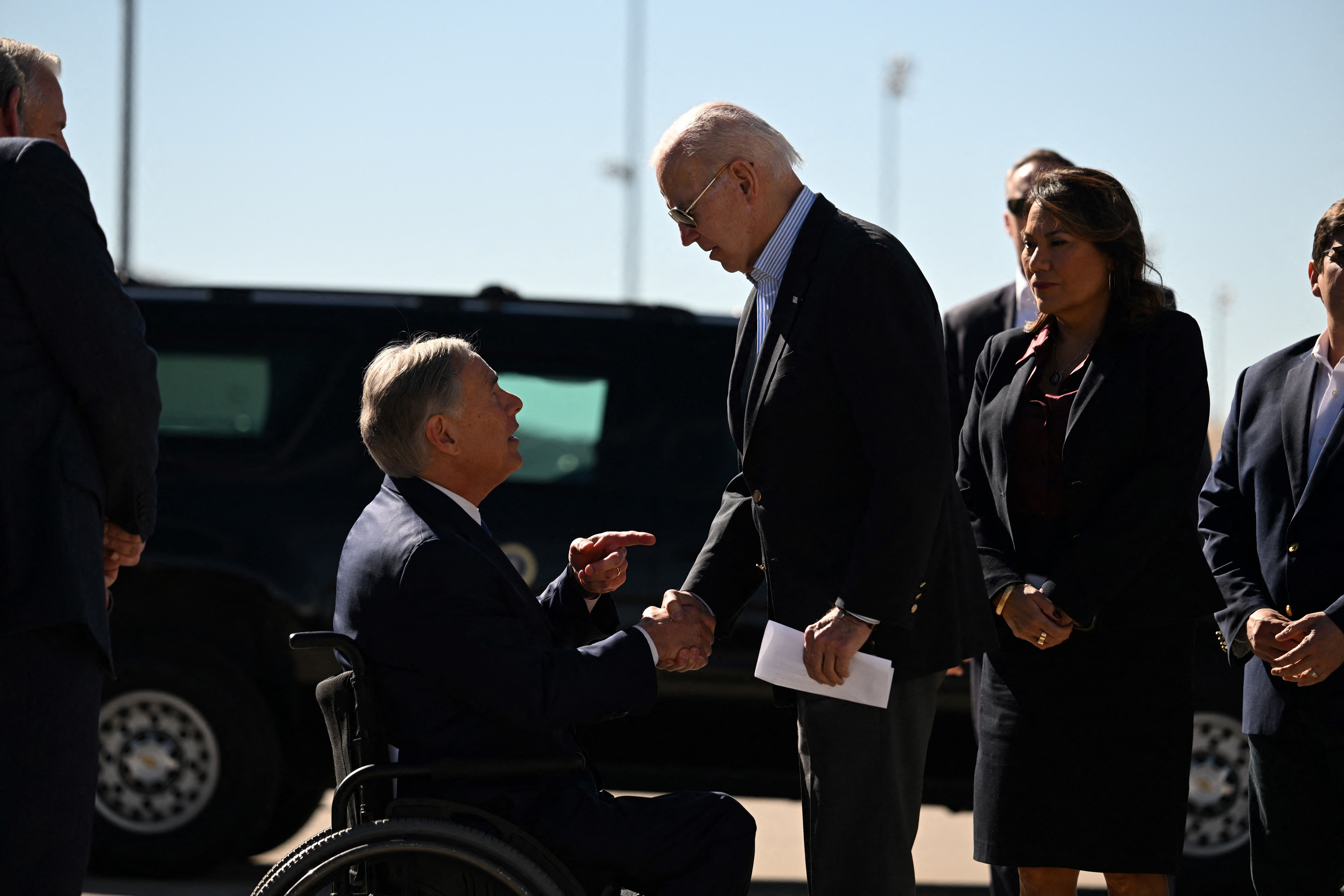 Biden Receives Hand-Delivered Letter From Greg Abbott Targeting His Handling of Border ‘Chaos’