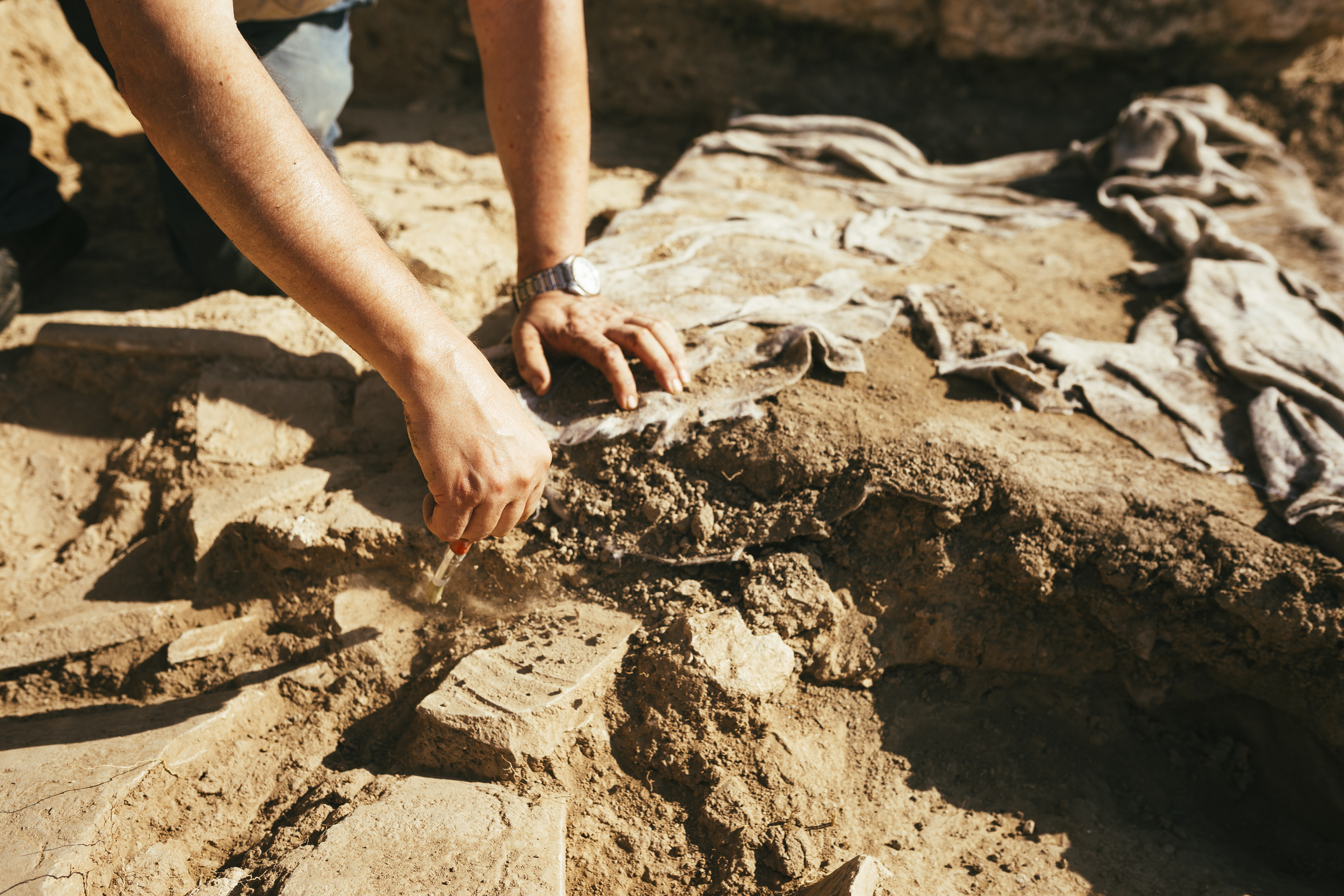 Ancient Artifacts Found in Spanish Cave ‘Highlight the Skill of Prehistoric Communities’