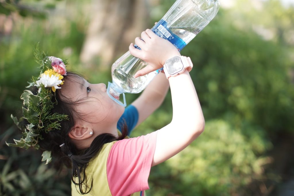 Parental Guilt Over Child’s Hydration: Study Reveals Challenges And Strategies As Summer End‌s
‌