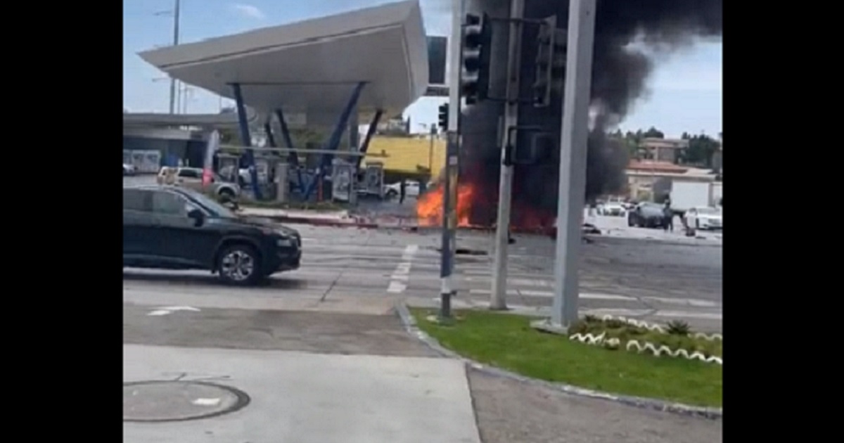 Watch: Fiery Crash Leaves Car Literally Split in Half – 6 Dead, Including Pregnant Woman