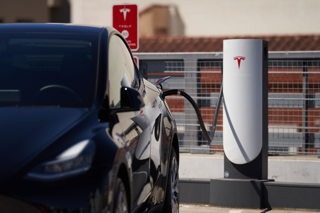 Man Exposes ‘All the Bad Things’ About His Tesla Model 3 – ‘I’d Rather Own a Petrol Car Again’