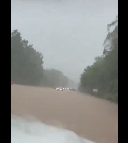 At Least 4 Dead From Texas Floods While Another 2 Still Missing