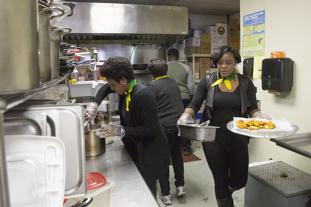 California, Washington Are Nation’s Biggest Tightwads When It Comes To Tipping