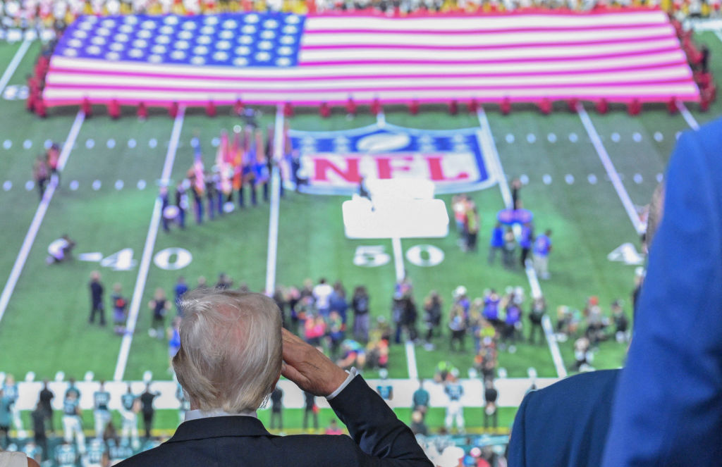 Trump Attends Super Bowl, Crowd Erupts with Cheers