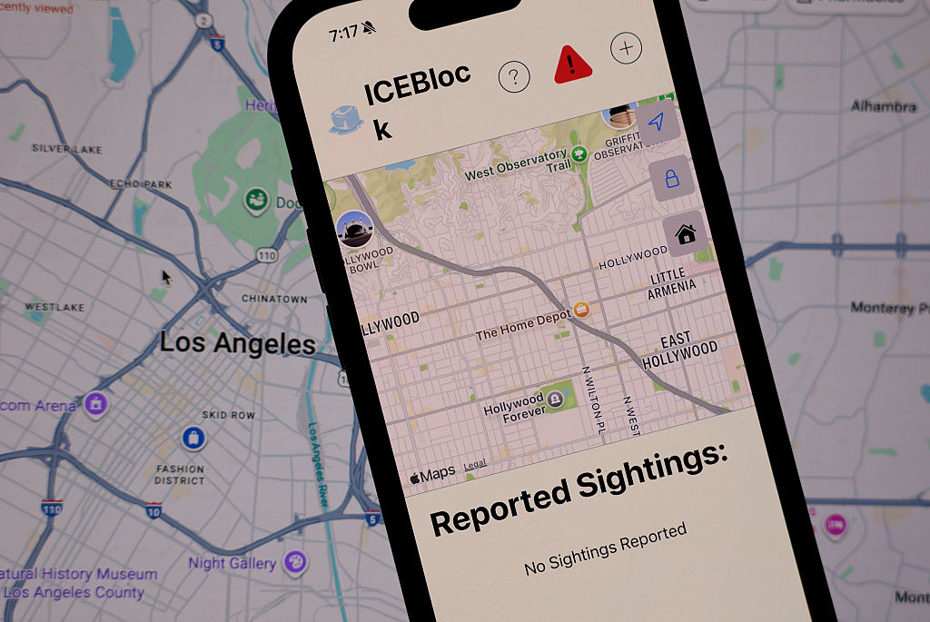 Apple Removes ICE-Tracking App