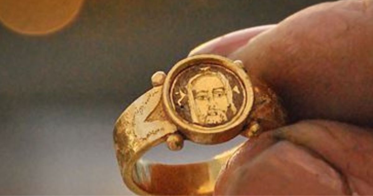 Gold Ring Uncovered in ‘Spectacular’ Archaeological Find, Closer Look Shows an Undeniable Link to Jesus