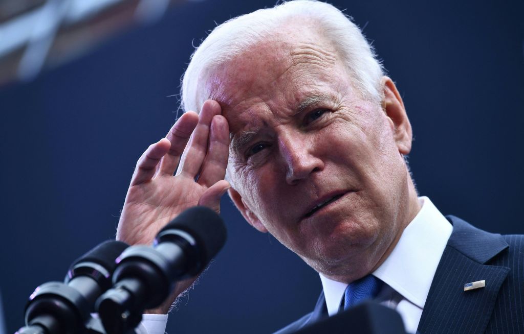Video Shows Tired-Looking Biden Insulting Boris Johnson by Checking His Watch During PM’s Closing Remarks