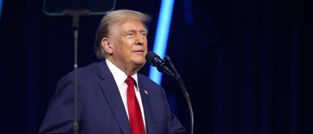 Trump Weighing Plan To Cut Off Ukraine Aid Unless Kyiv Agrees To Negotiate Peace Deal With Moscow
