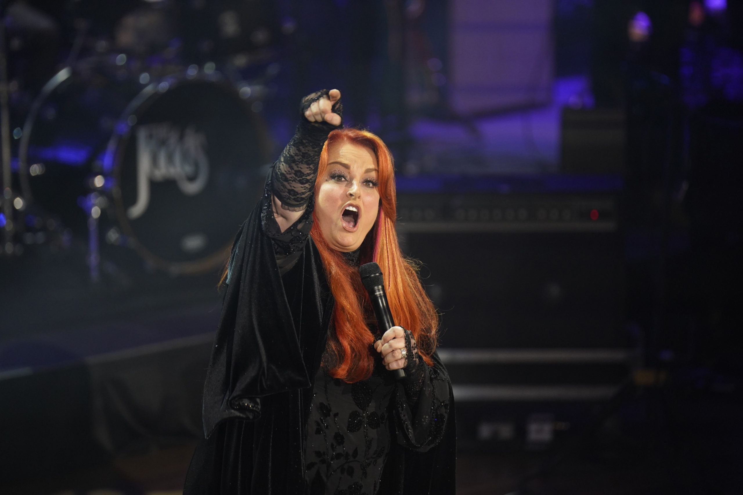 Wynonna Judd Speaks Out After Her ‘Seriously Bizarre’ CMA Awards Performance Worries Fans