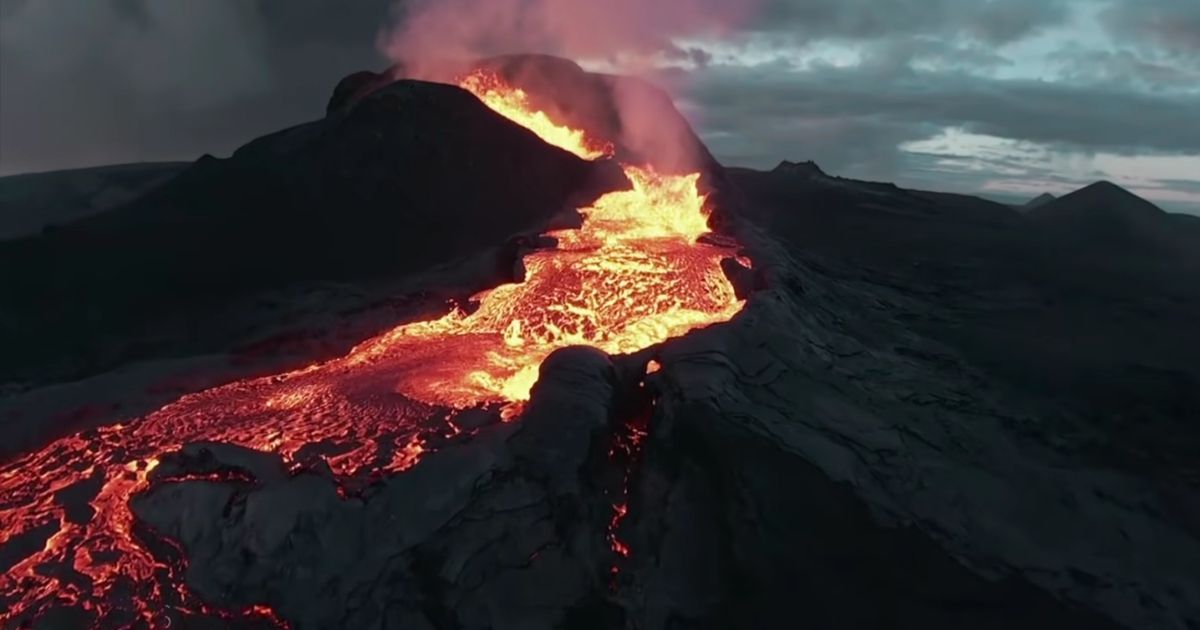 Drone Operator Flies Too Close to a Volcano and Loses It All, But the Footage Is Unreal