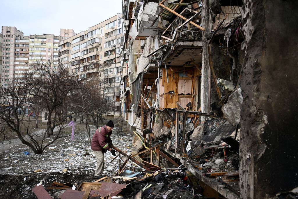 Op-Ed: Compared to How We Handled the Soviet Union, Current Response to Russia Is Jaw-Dropping