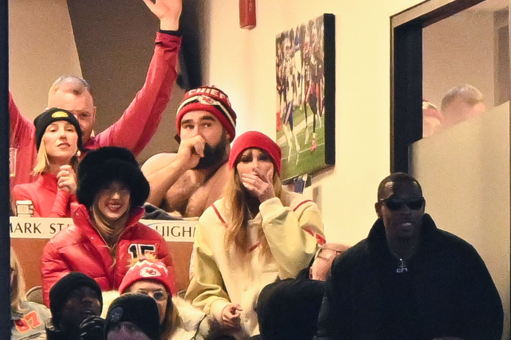 Watch: Shirtless Jason Kelce Hilariously Upstages Taylor Swift During Bills-Chiefs Divisional
