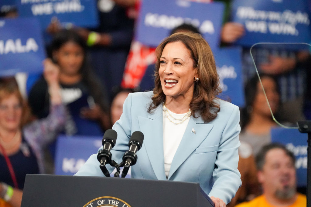 Harris Reverses Course on Plastic Straw Ban