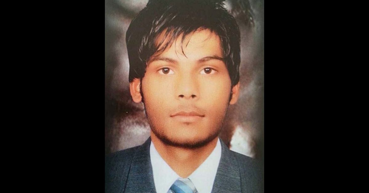 Guard Who Stopped Islamic Terrorist From Entering Church With Bomb Placed on First Step to Sainthood