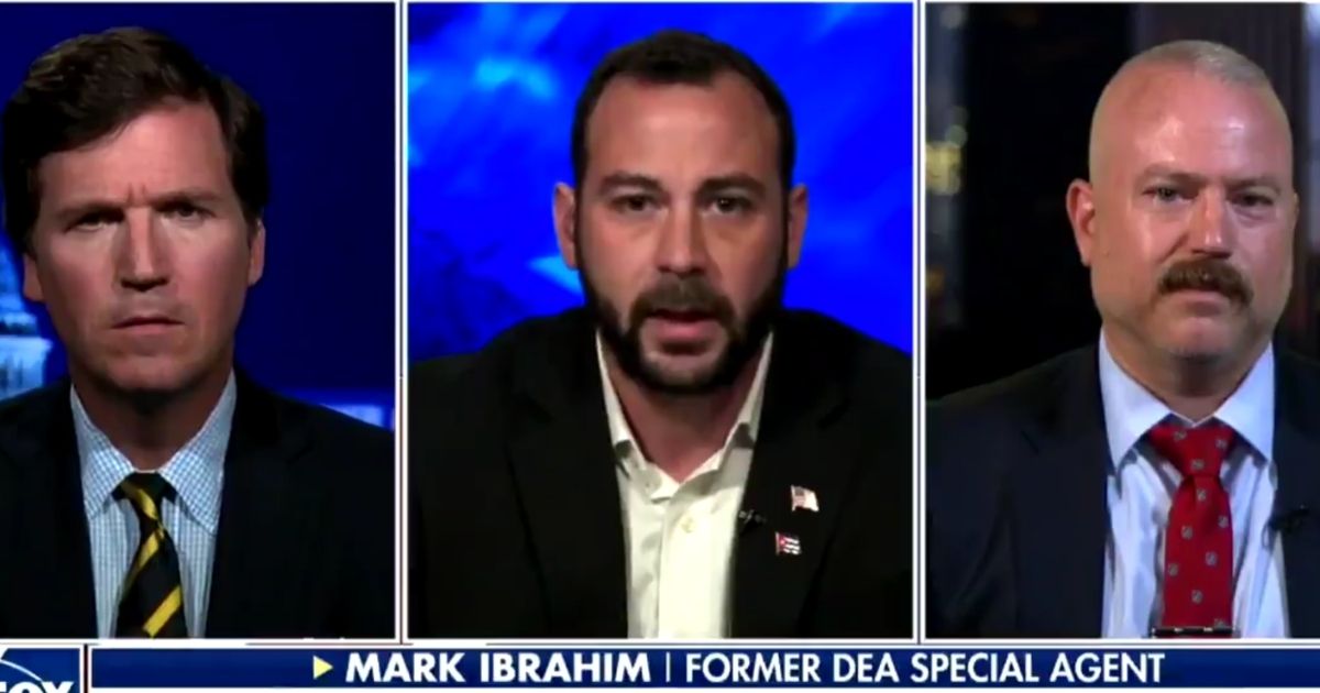 Former DEA Agent Tells Tucker He Was Invited by FBI Informant to Capitol on Jan. 6 and Pressured to Enter