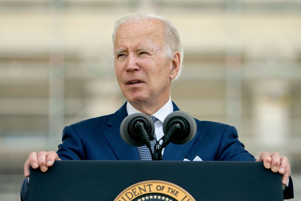 Amazon Founder Jeff Bezos Slams Biden for Blatant ‘Misdirection’ on Inflation