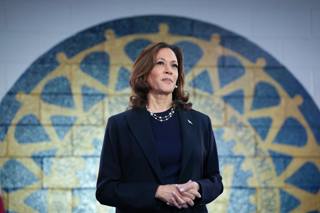 Kamala Harris Knocks Dems as ‘Stuck in the Past’ in Revealing Interview