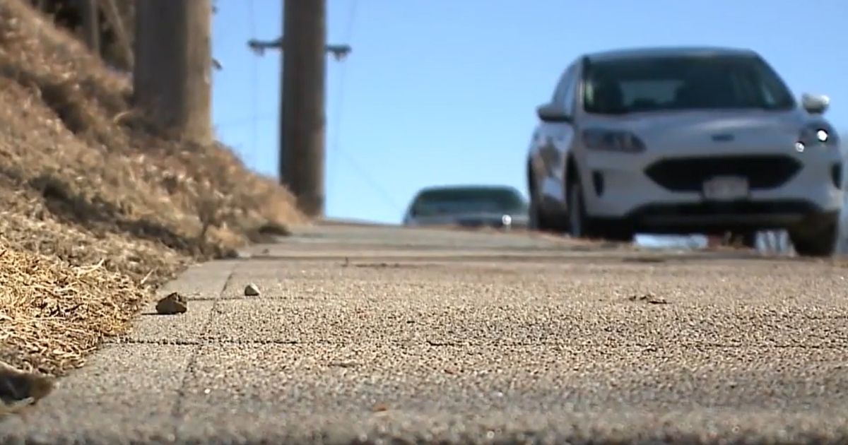 Woman Gives Birth Outside in Freezing Weather, Then Walks Off: 'She Just Left Him on the Sidewalk'