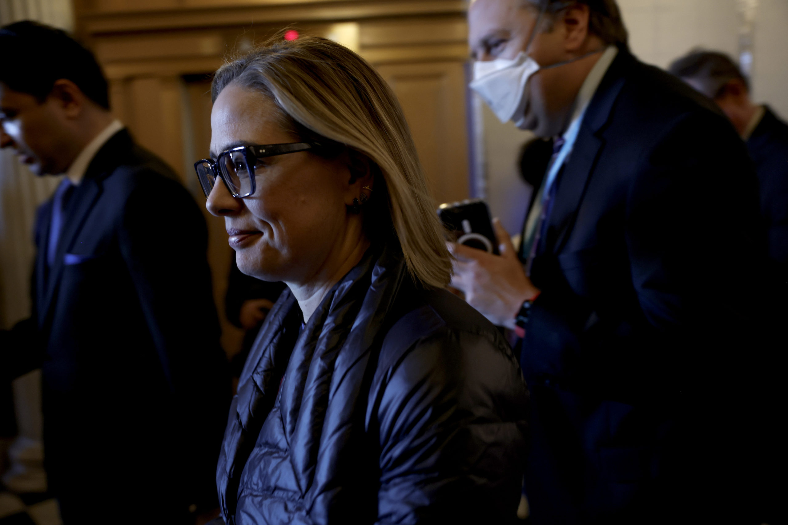 Kyrsten Sinema Slams Former Colleagues as ‘Old Dudes’ Who Are ‘Eating Jell-O’