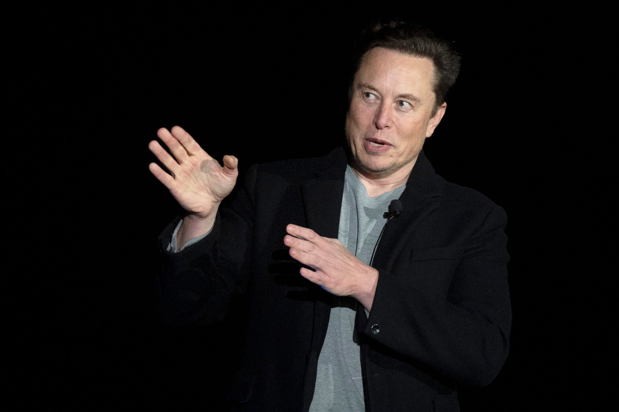 Elon Musk Announces He Has a ‘Plan B’ if Twitter Acquisition Bid Fails