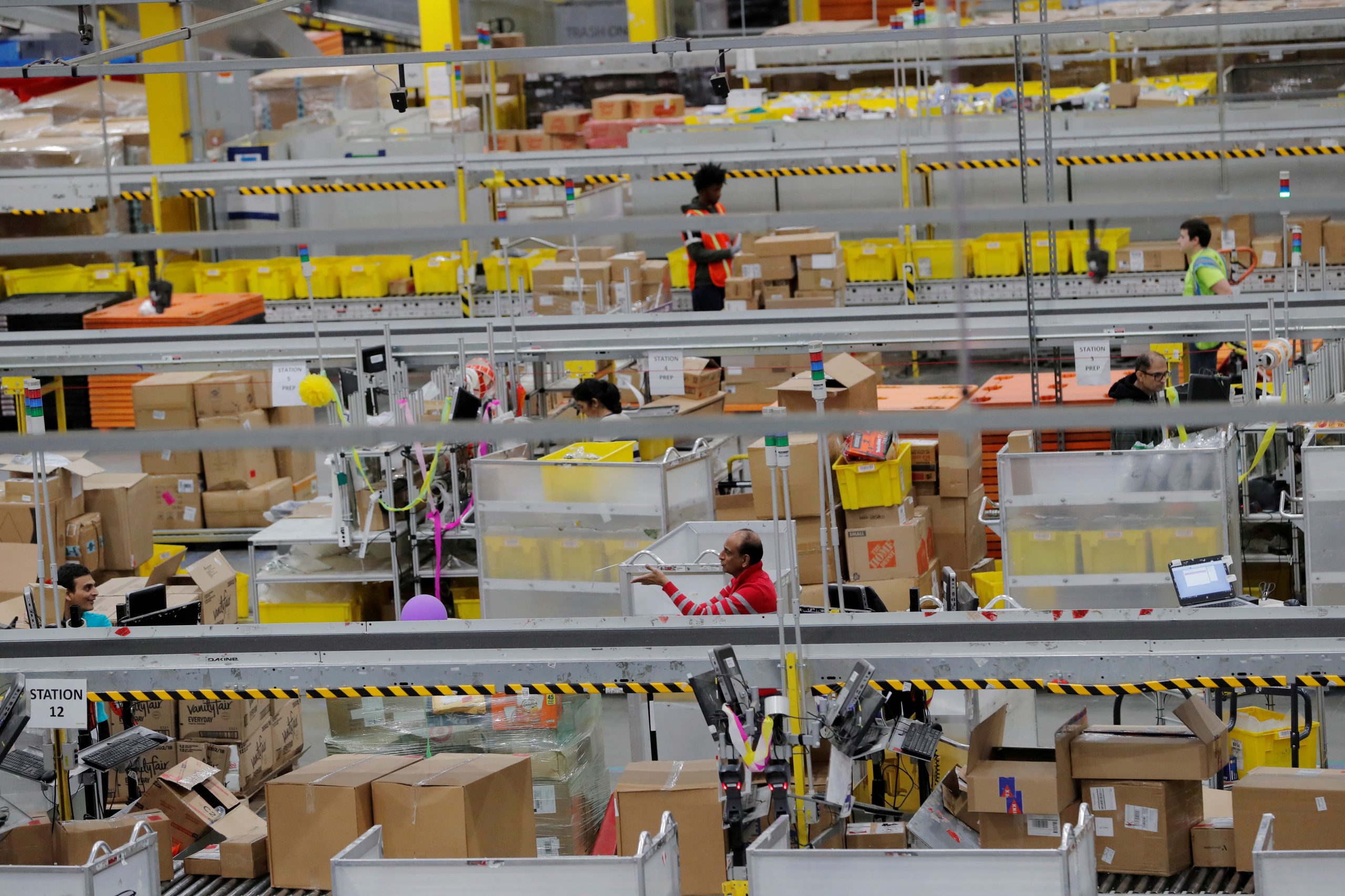 Amazon Reports Over 19,000 U.S. Frontline Employees Had COVID-19