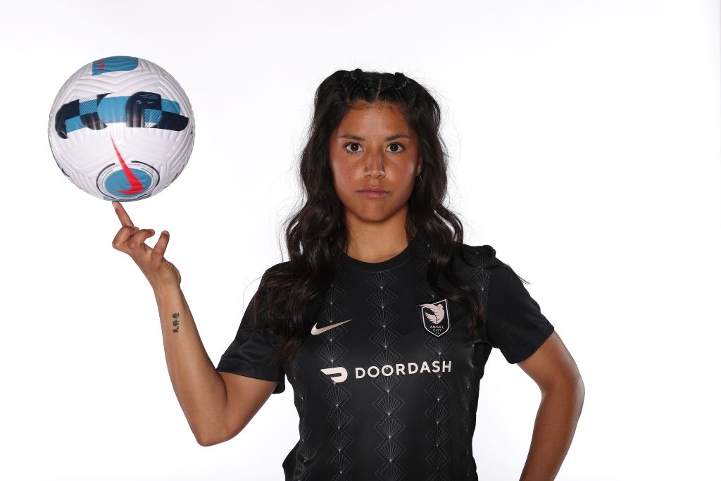 Former US Women’s Soccer Player Allegedly Flashes Nazi Salute, Yells ‘Heil Hitler’ at Protesters
