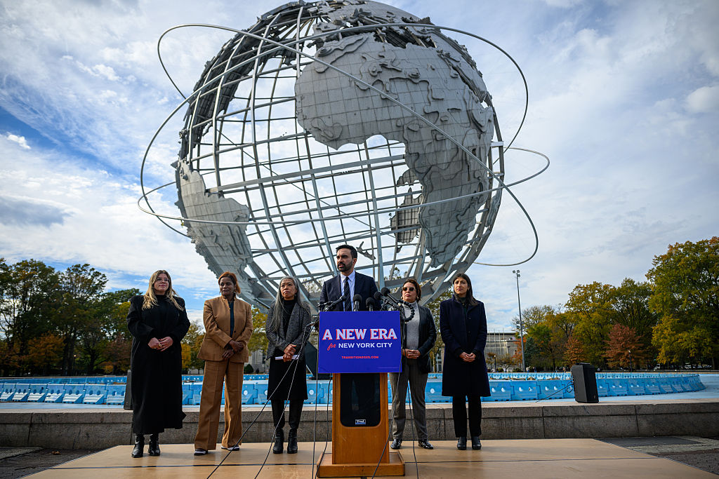 Mamdani Taps Former Biden FTC Chair After Anti-Establishment Speech