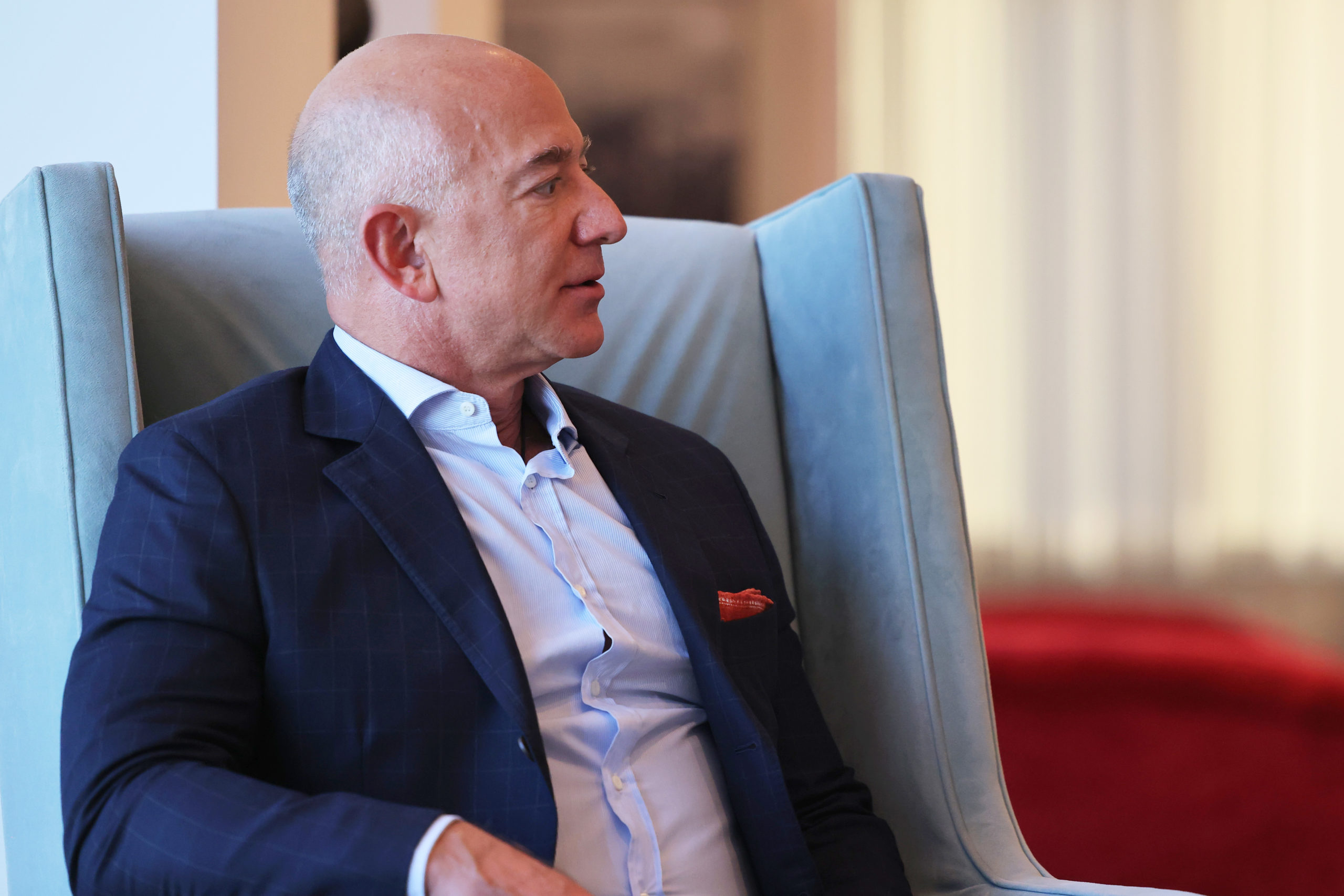 Jeff Bezos Facing Lawsuit From Former Housekeeper Over Working Conditions