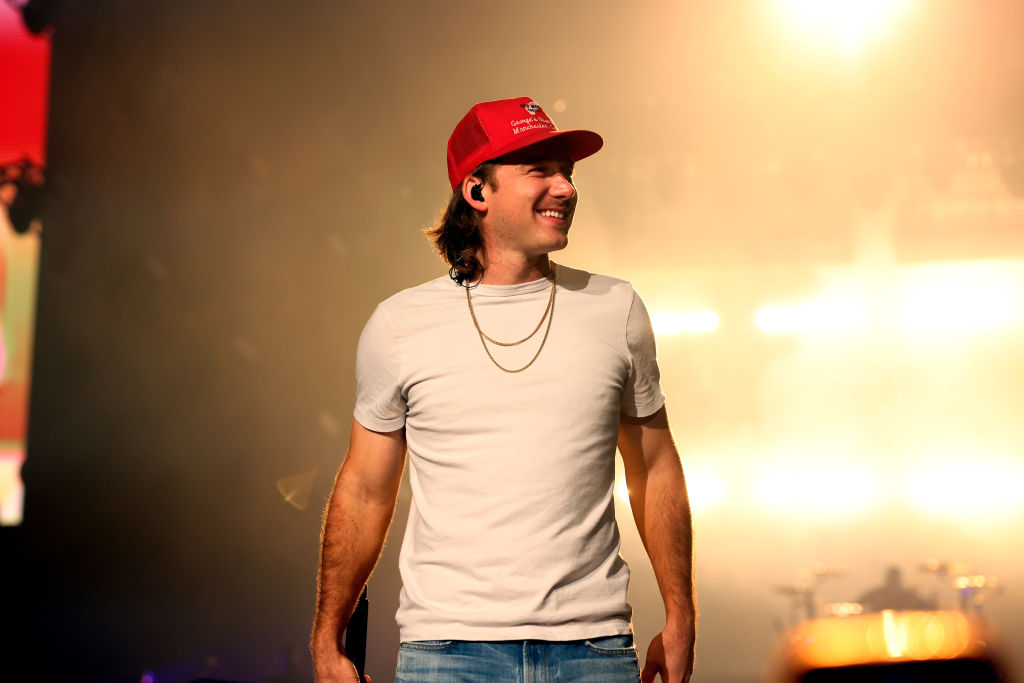 Country Artist Superstar Cancels 6 Weeks of Concerts After Getting ‘Bad News’ from His Doctors