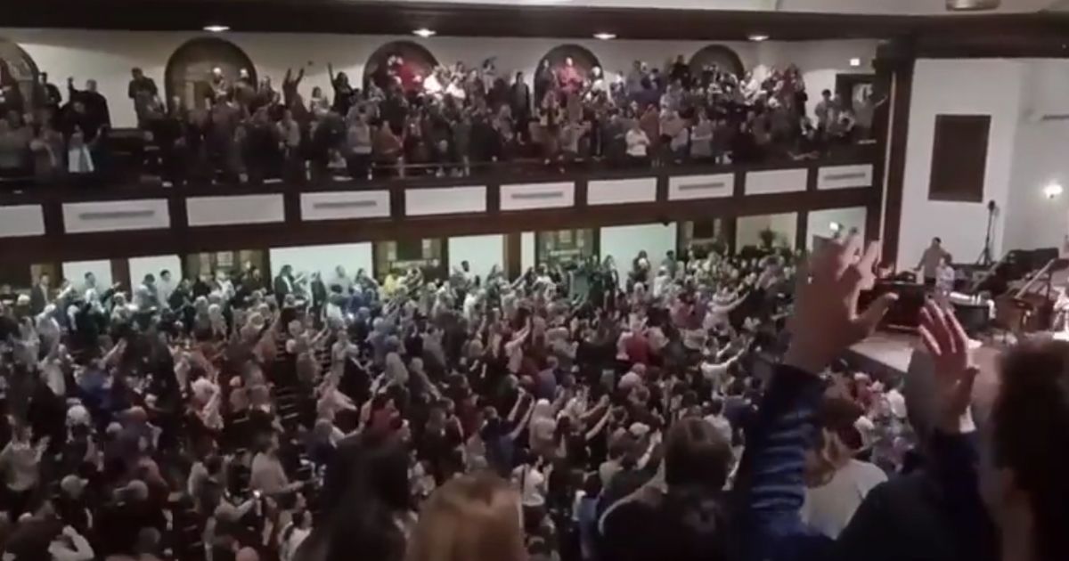 24/7 Revival Comes to an End at University After 13 Days and 50K People Flock to Town