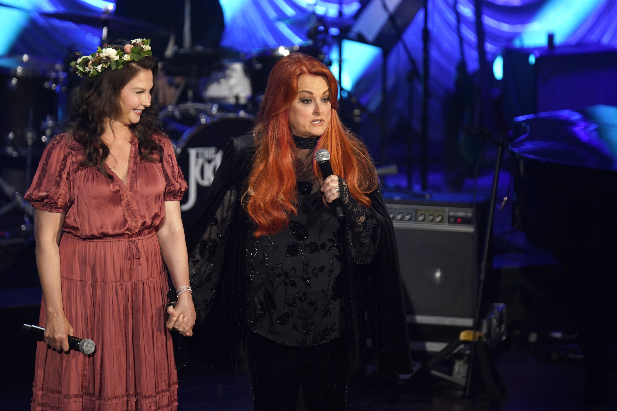 Wynonna Judd Talks About Her and Sister Ashley Judd’s Relationship After Mother’s Death