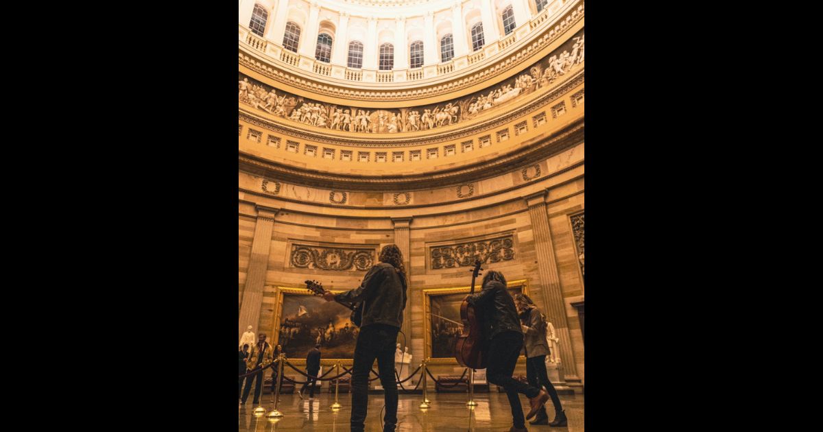 Christian Artists Descend on US Capitol, Fill Rotunda with Worship, Prayer – 7 Members of Congress Join Them