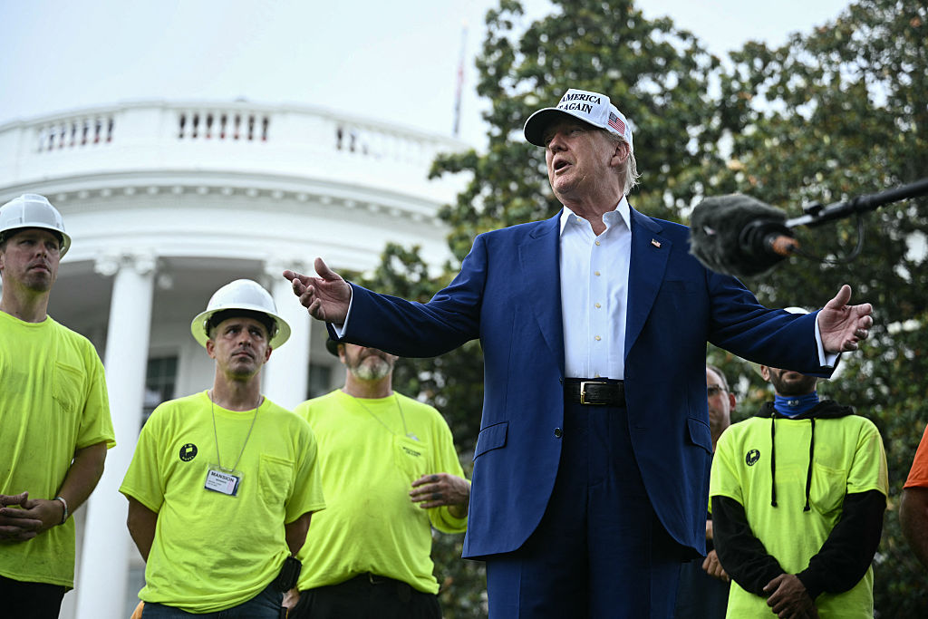 Video: Trump Installs Massive US Flag at White House