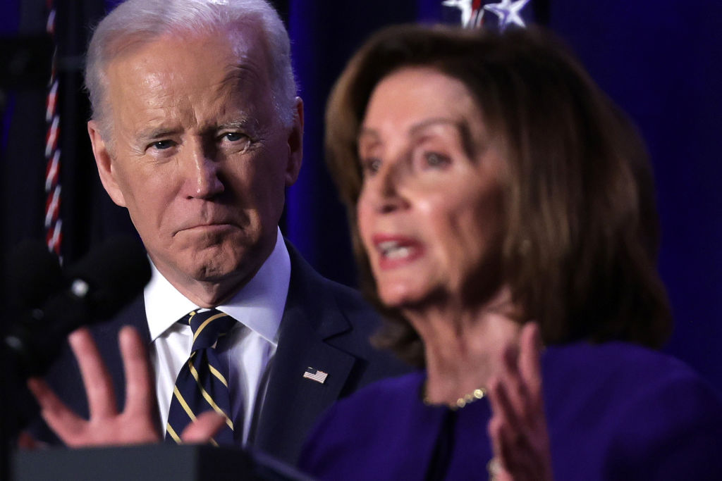 Pelosi Hopes to Mend Relationship With Bidens