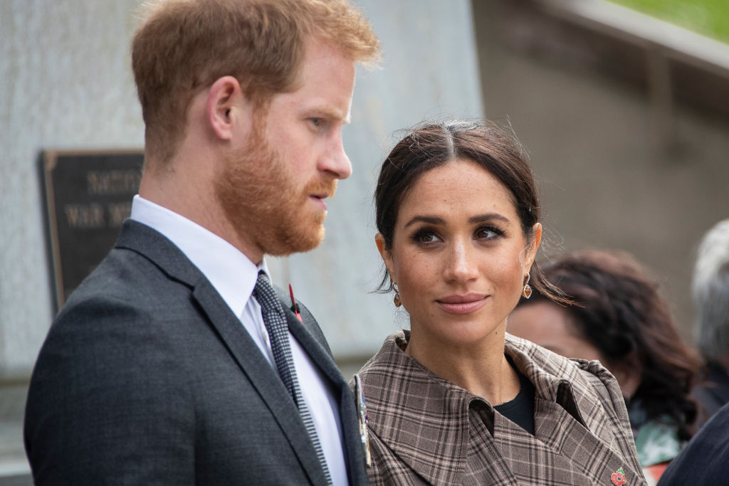 Meghan and Harry Diss Royal Family in Photo Days After First Official Portrait of King Is Revealed: Expert