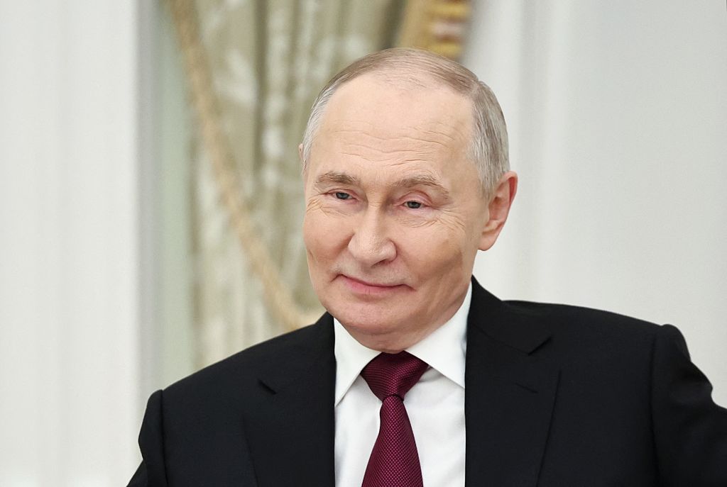 Putin Blames Europe, Trump Envoys Push Peace Talks Amid Ukraine War
