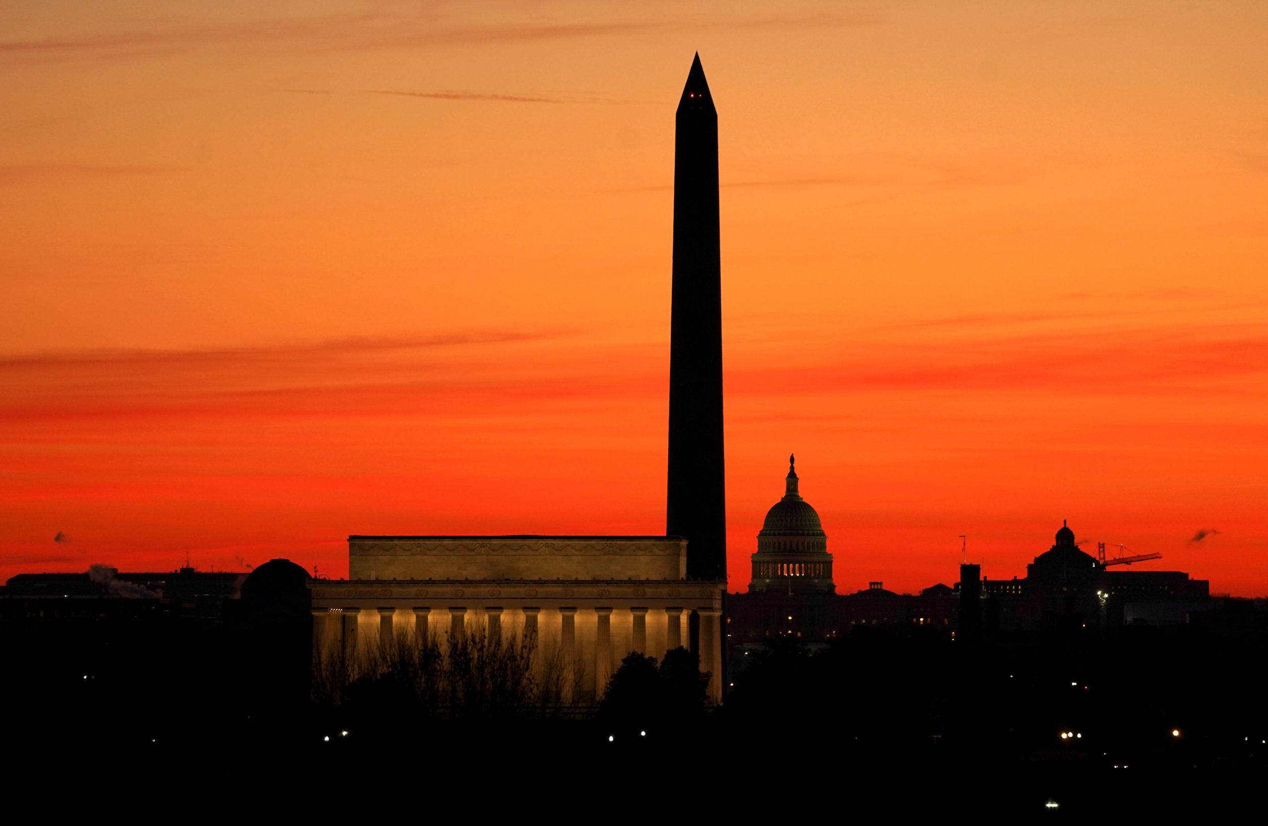 Biden Inaugural Committee to Hold Lighting Ceremony at the Lincoln Memorial for COVID-19 Victims