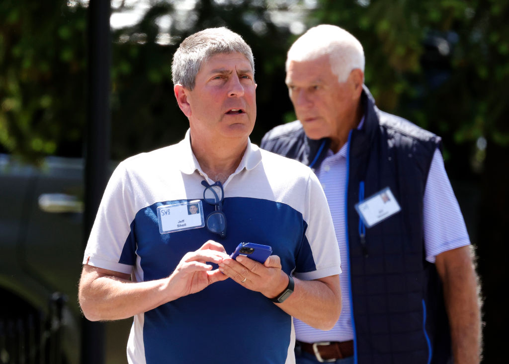 NBCUniversal CEO Booted Over ‘Inappropriate Relationship’ with Woman – Now Identified as CNBC Anchor