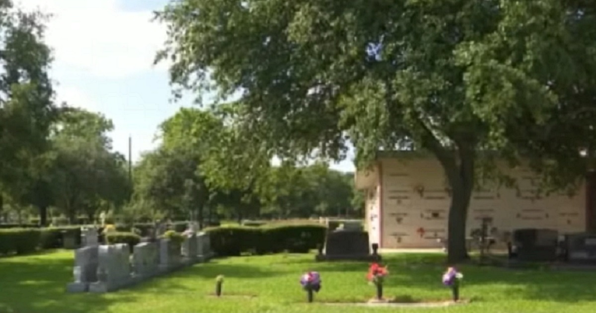 Thieves Loot Graveyard, Fail to Notice Little Device Family Planted That Led Police Right to the Stash