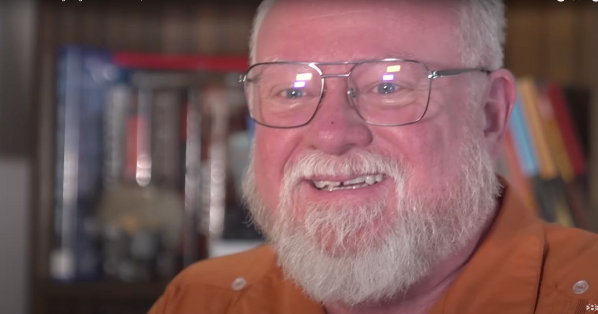 Christian Army Veteran Becomes #1 Best Seller After Small Act of Kindness by Stranger
