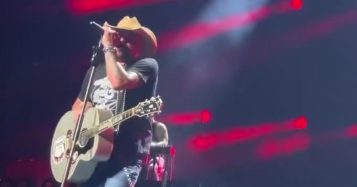 Jason Aldean Bolts Off Stage Mid-Concert, Ends Performance Early