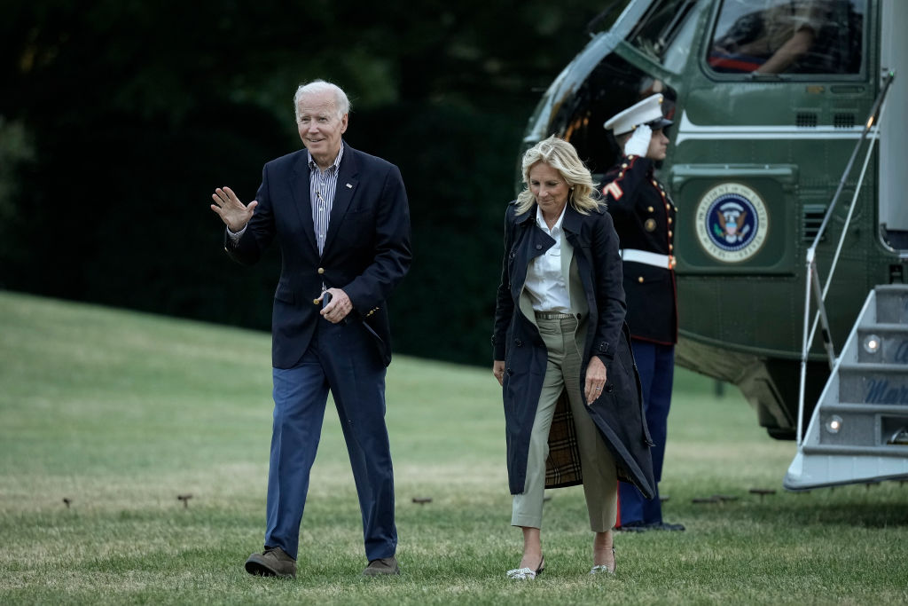 Photos of Jill Biden en Route to Florida Show Same Attire Mainstream Media Grilled Melania Trump For