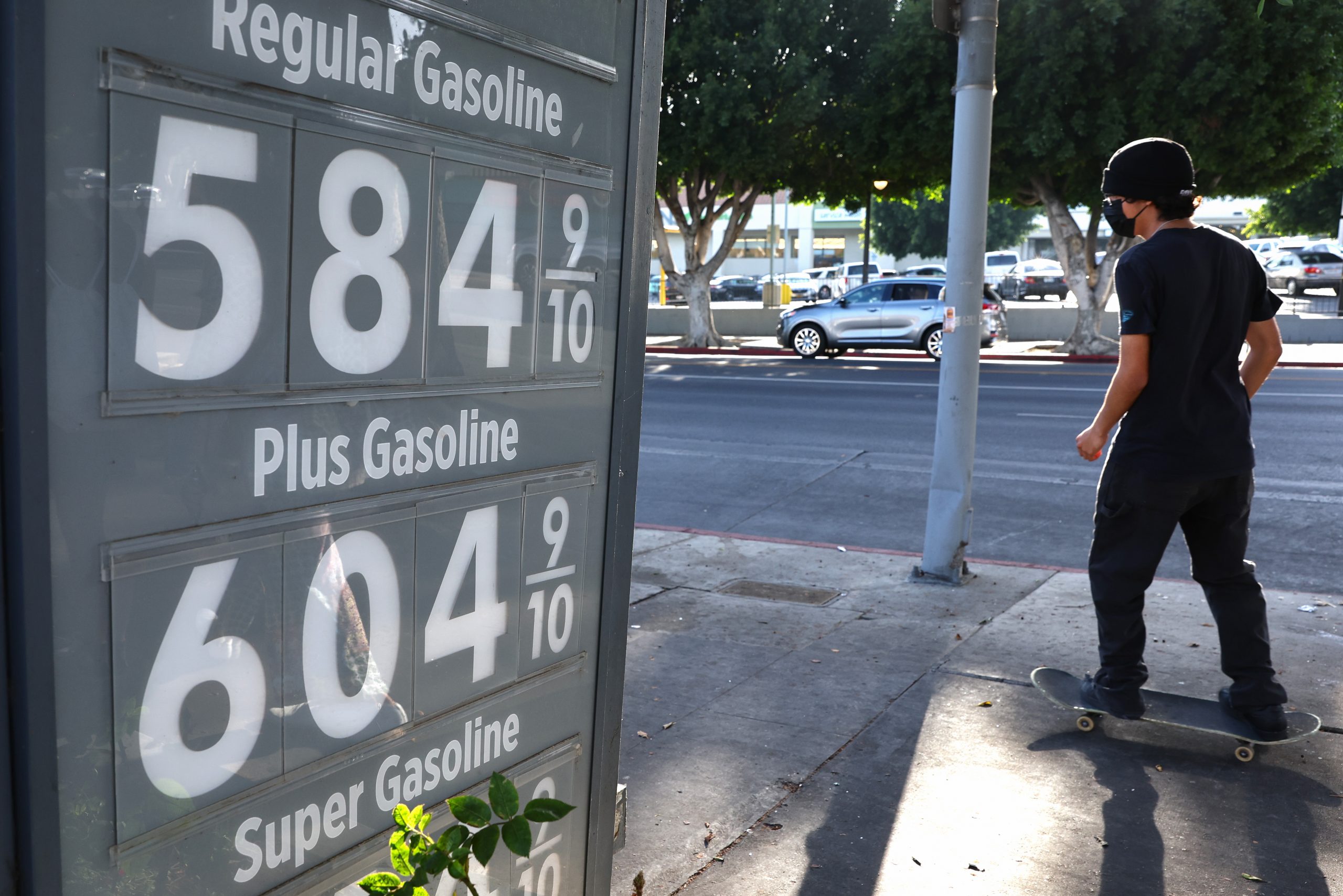 Major US Bank Warns of ‘Cruel Summer’ Fueled by Gas Prices Hitting an Unthinkable Level