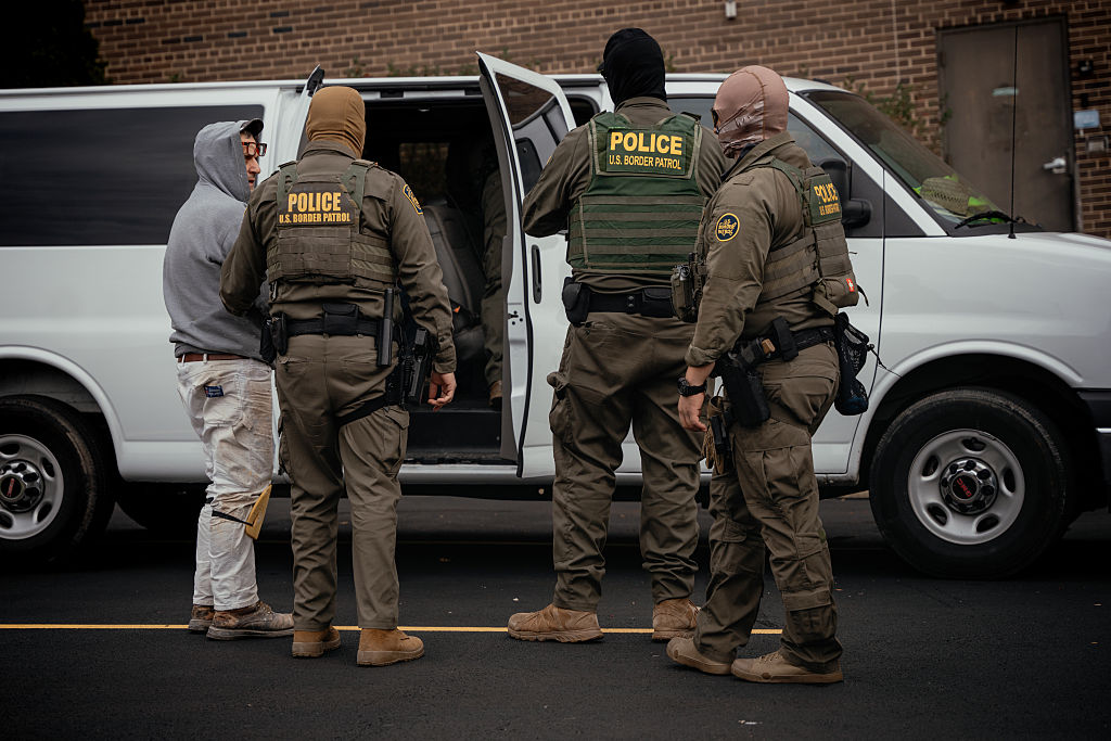 Judge Orders Overhaul of Chicago-Area ICE Facility Amid Abuse Claims