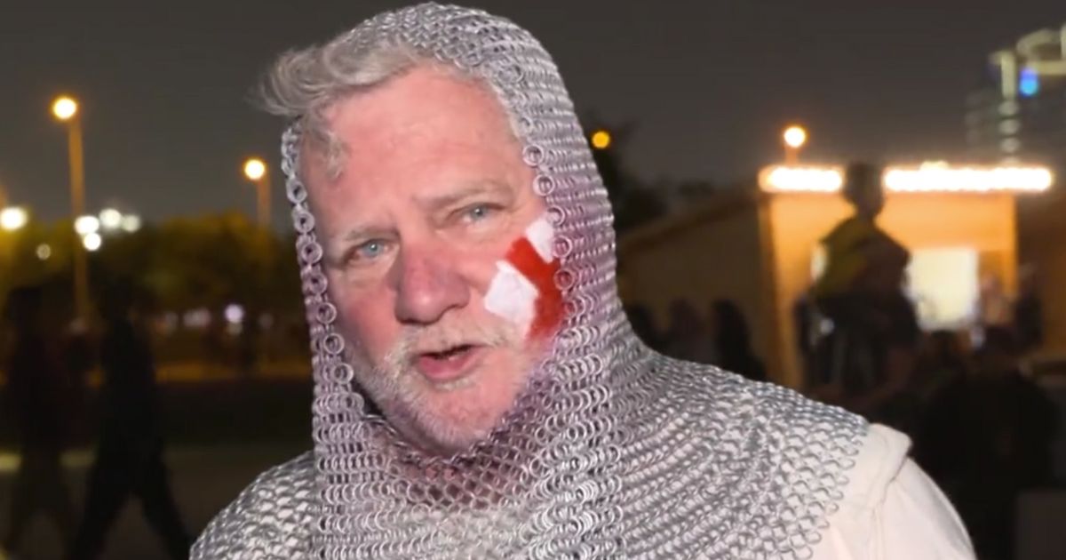 Fearless Briton Arrives at First Middle Eastern World Cup in Outfit That’s Guaranteed to Infuriate