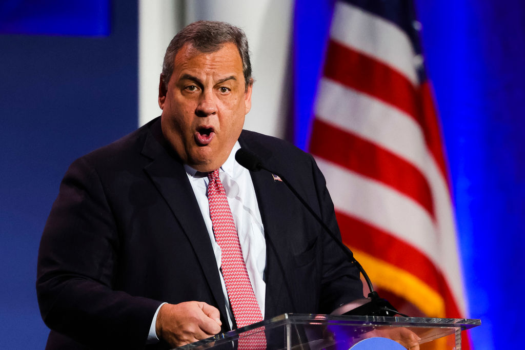 Chris Christie Tries to Distinguish Himself from Republican Field and It Completely Blows Up in His Face