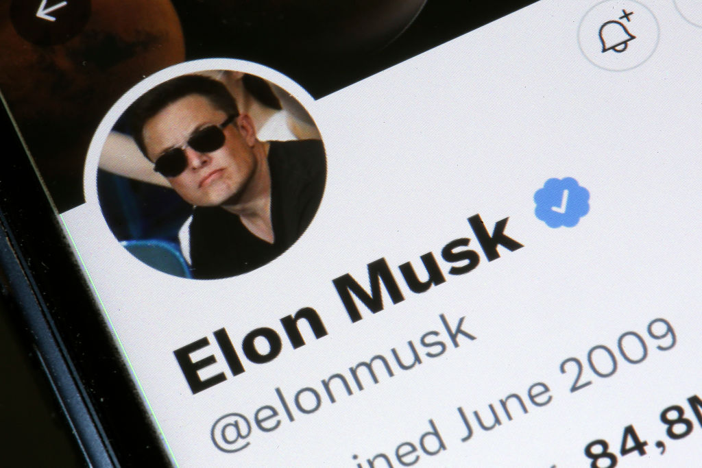 Twitter Uses Single Emoji as 'Disparaging' Evidence in Lawsuit Against Elon Musk