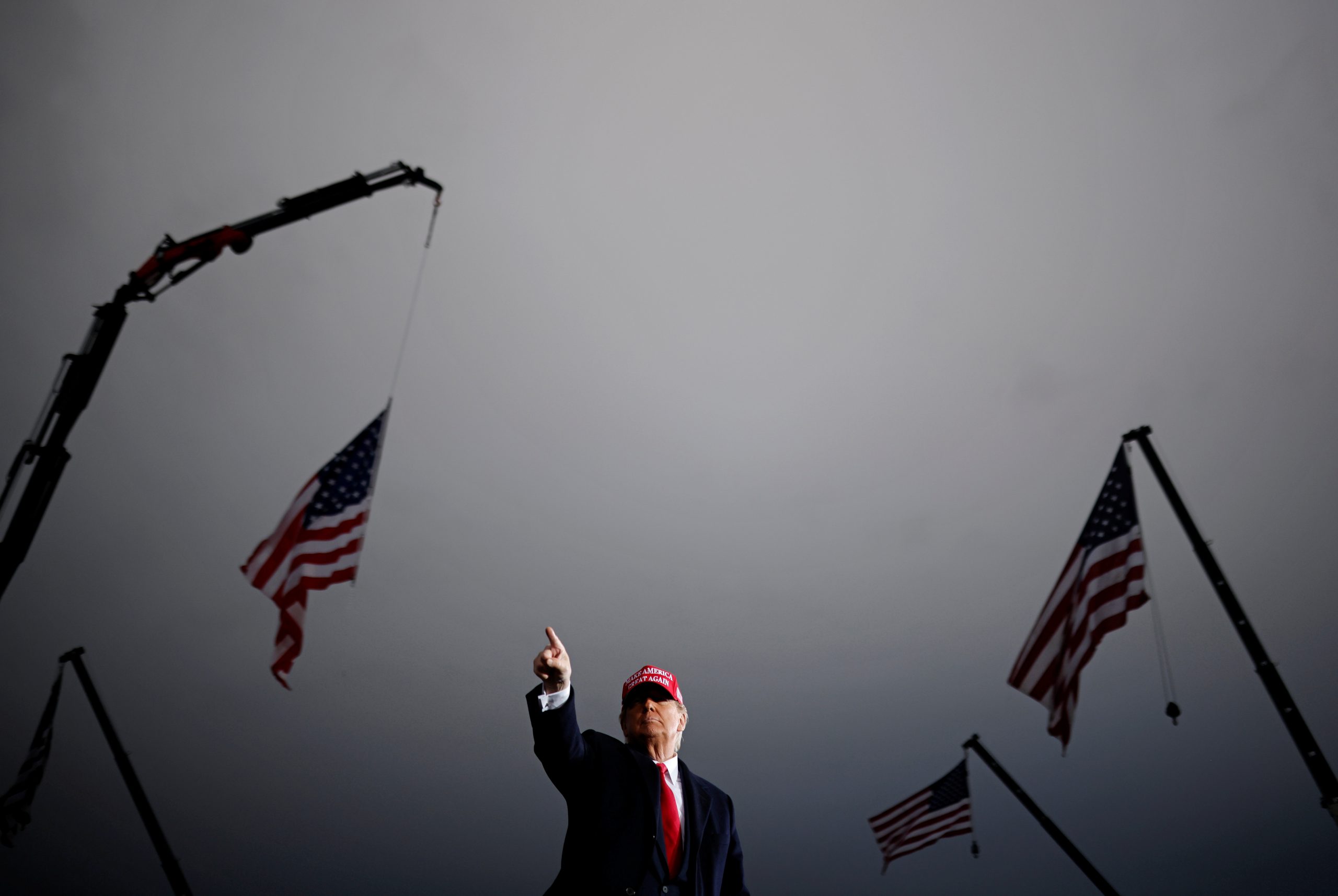 Trump and Biden To Court Early Voters as US Campaign Gathers Steam